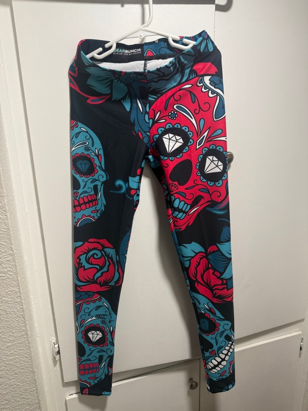 Gear bunch Black, Pink & Teal Sugar Skull Stretch Leggings